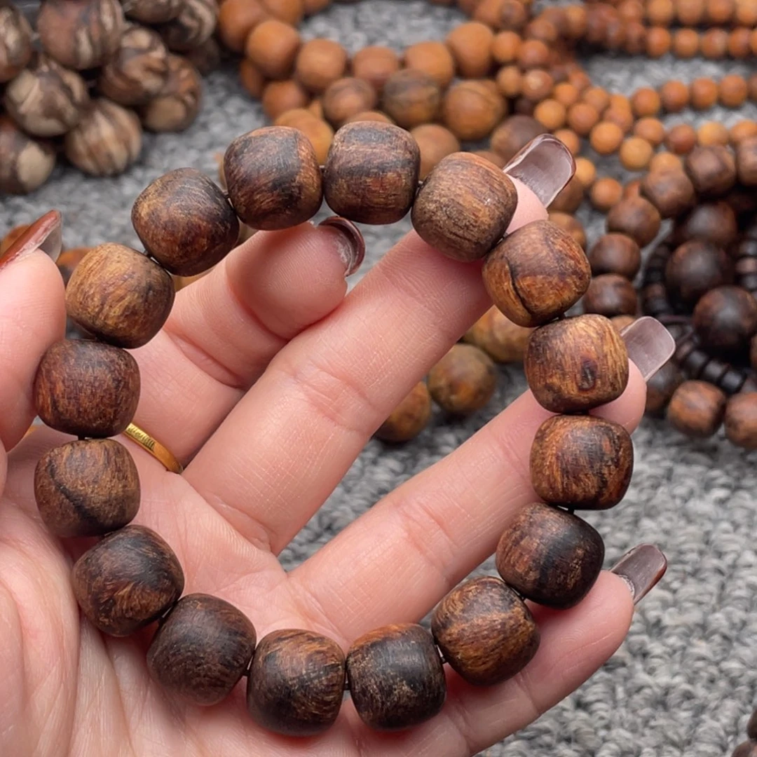 路***贡木1314老型手串贡木