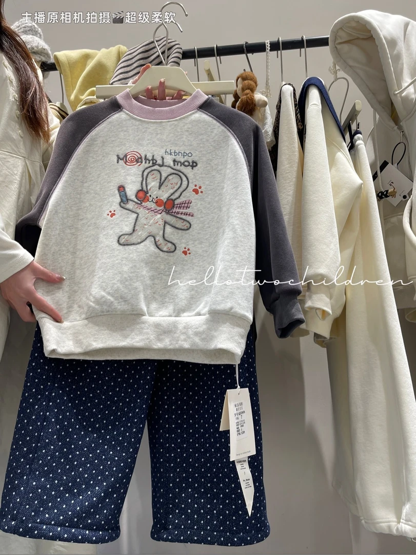 zxx - 25008 加绒插肩跳舞兔子卫衣