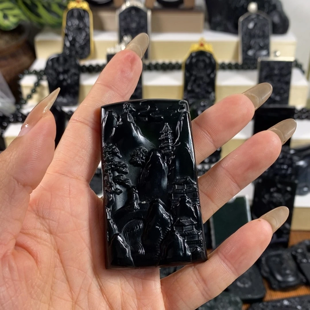 汤***宿蛇纹石玉未镶嵌吊坠