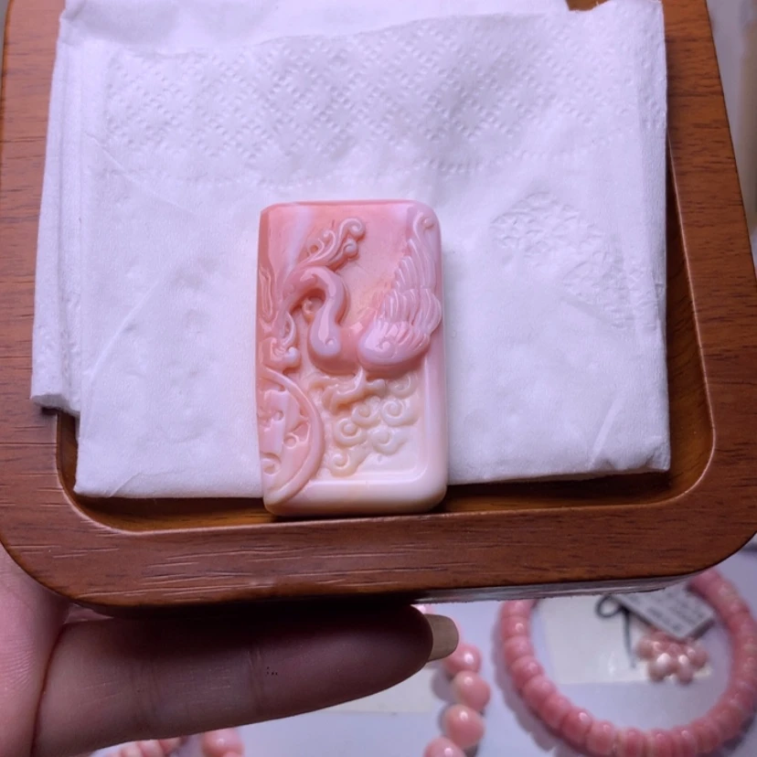 【闪购商品】查罗石颈饰合金福利