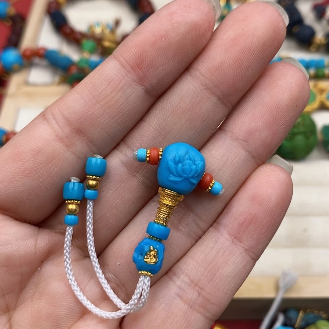 绿松石配饰未镶嵌