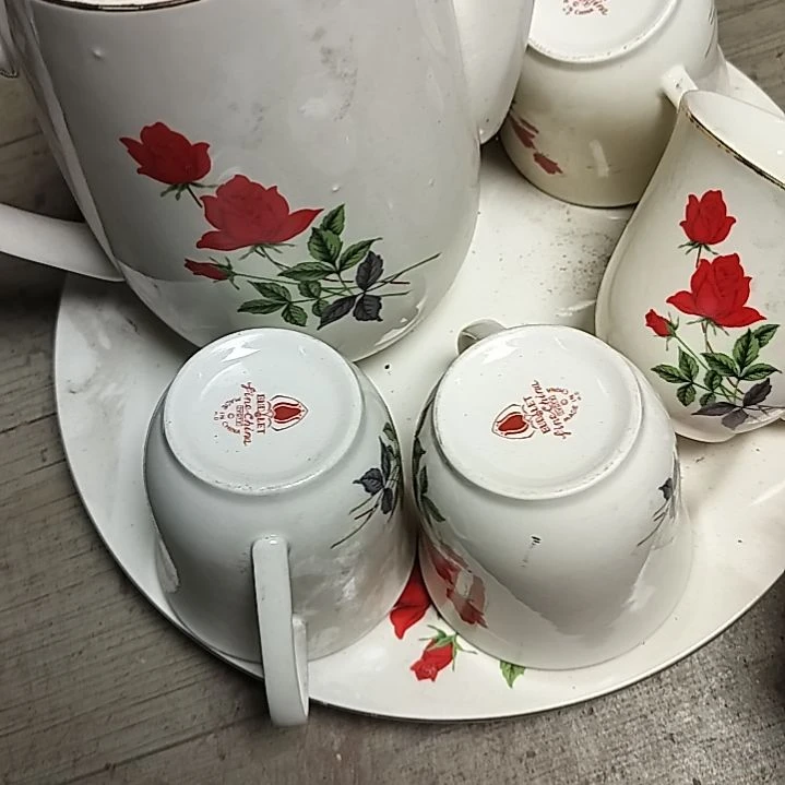 盘瓷片陶瓷杯盘壶碗都有