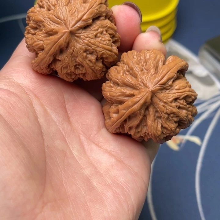 文玩核桃把件粗筋42