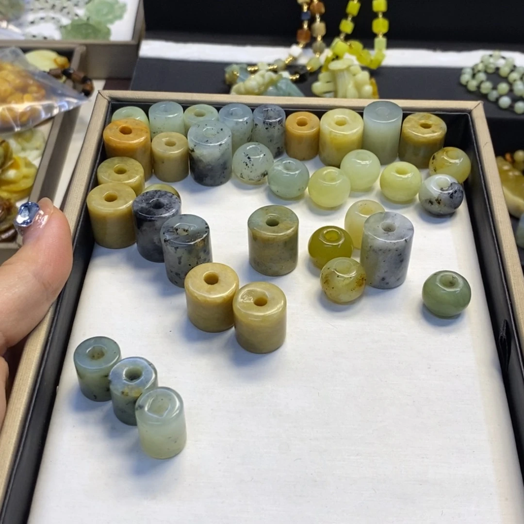 未镶嵌蛇纹石玉颈饰小*恩