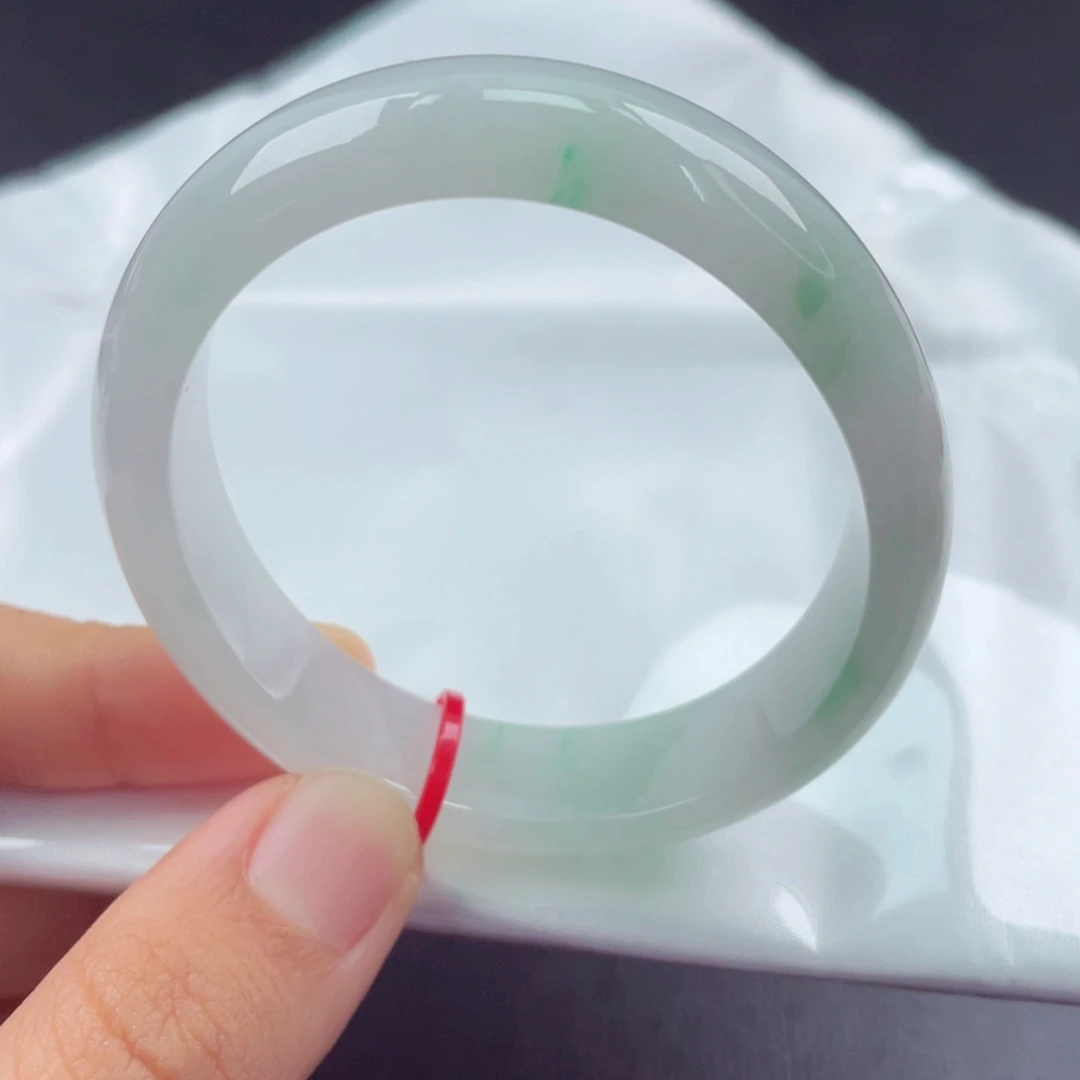 翡翠未镶嵌手镯（贵妃镯）52贵妃