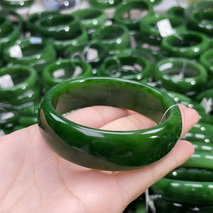 未镶嵌手镯和田玉（碧玉）安**愿