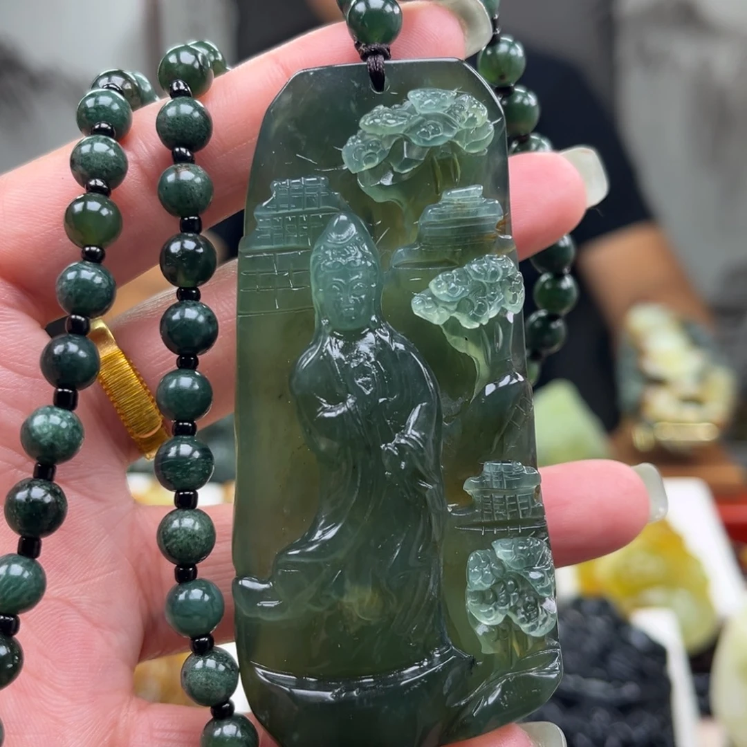 岫玉未镶嵌颈饰挂件