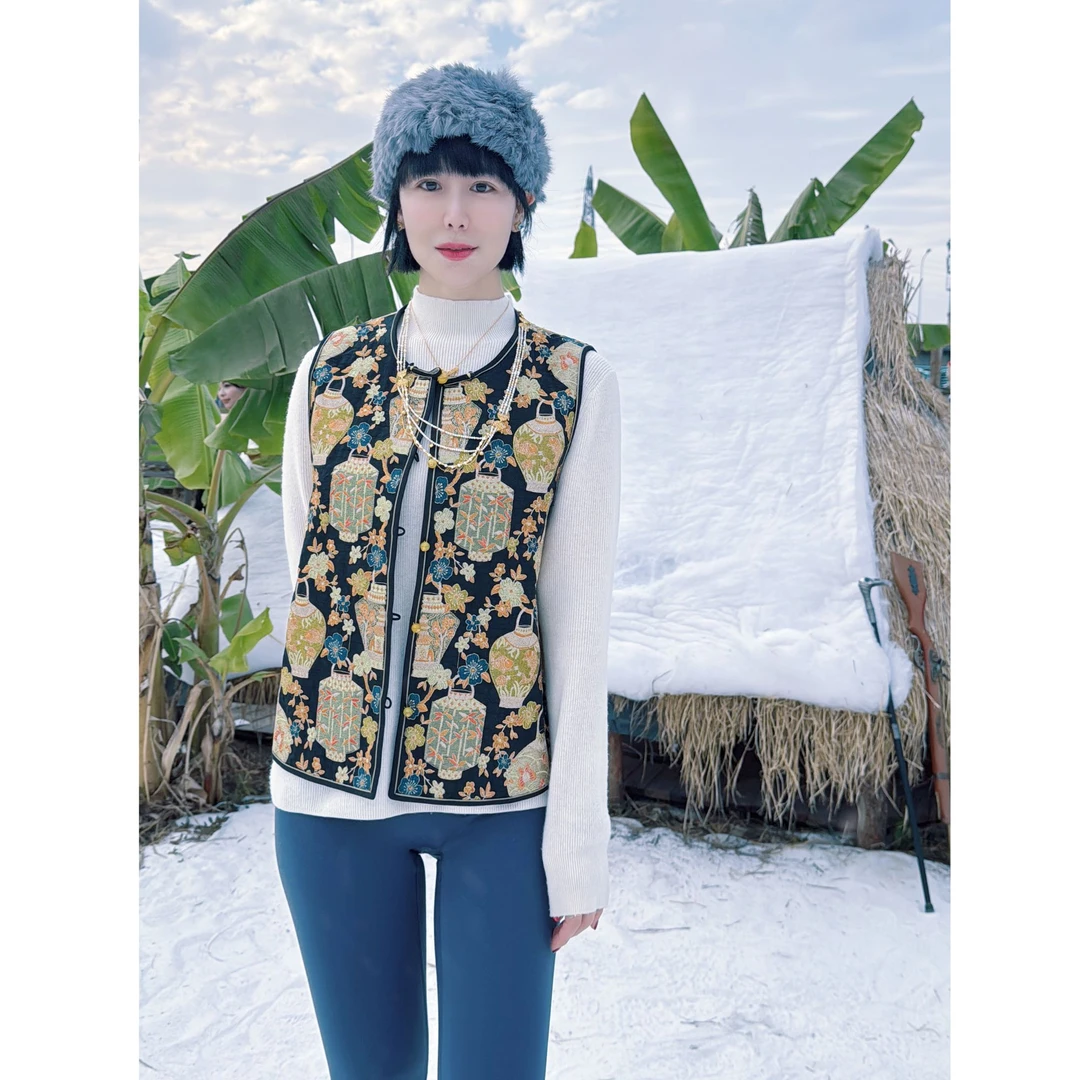 《华灯初上》刺绣马甲