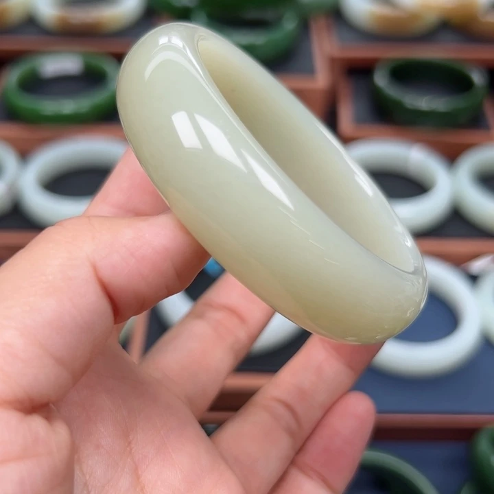 未镶嵌手镯和田玉5859