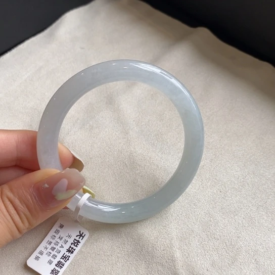 翡翠手镯未镶嵌1号