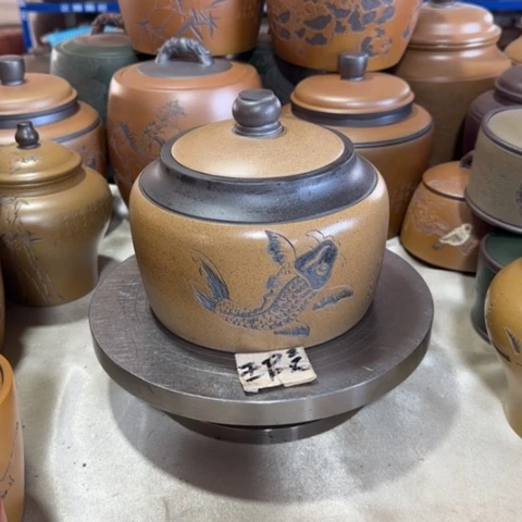 紫砂茶叶罐向**?。。。。。。。。。