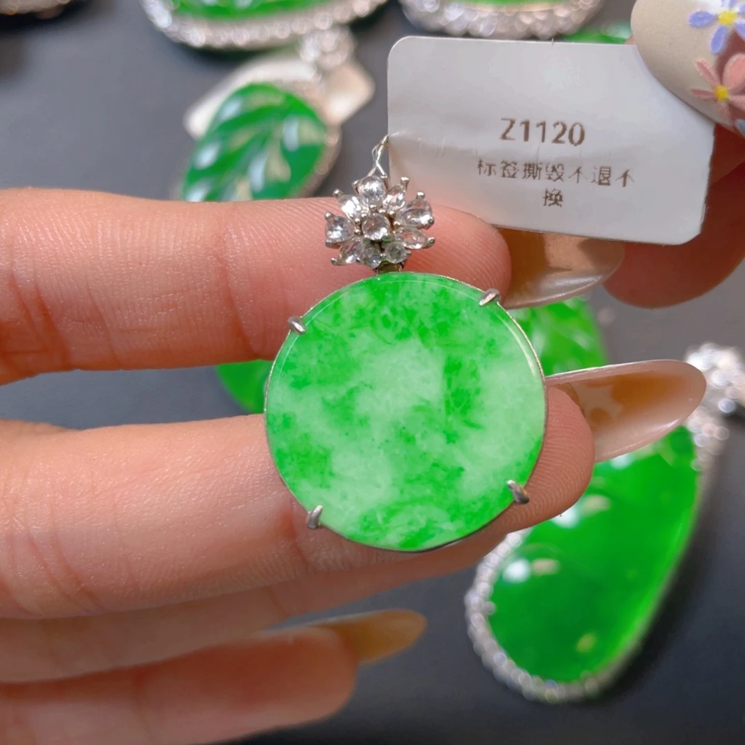 【闪购商品】颈饰银S925镶嵌翡翠翡翠