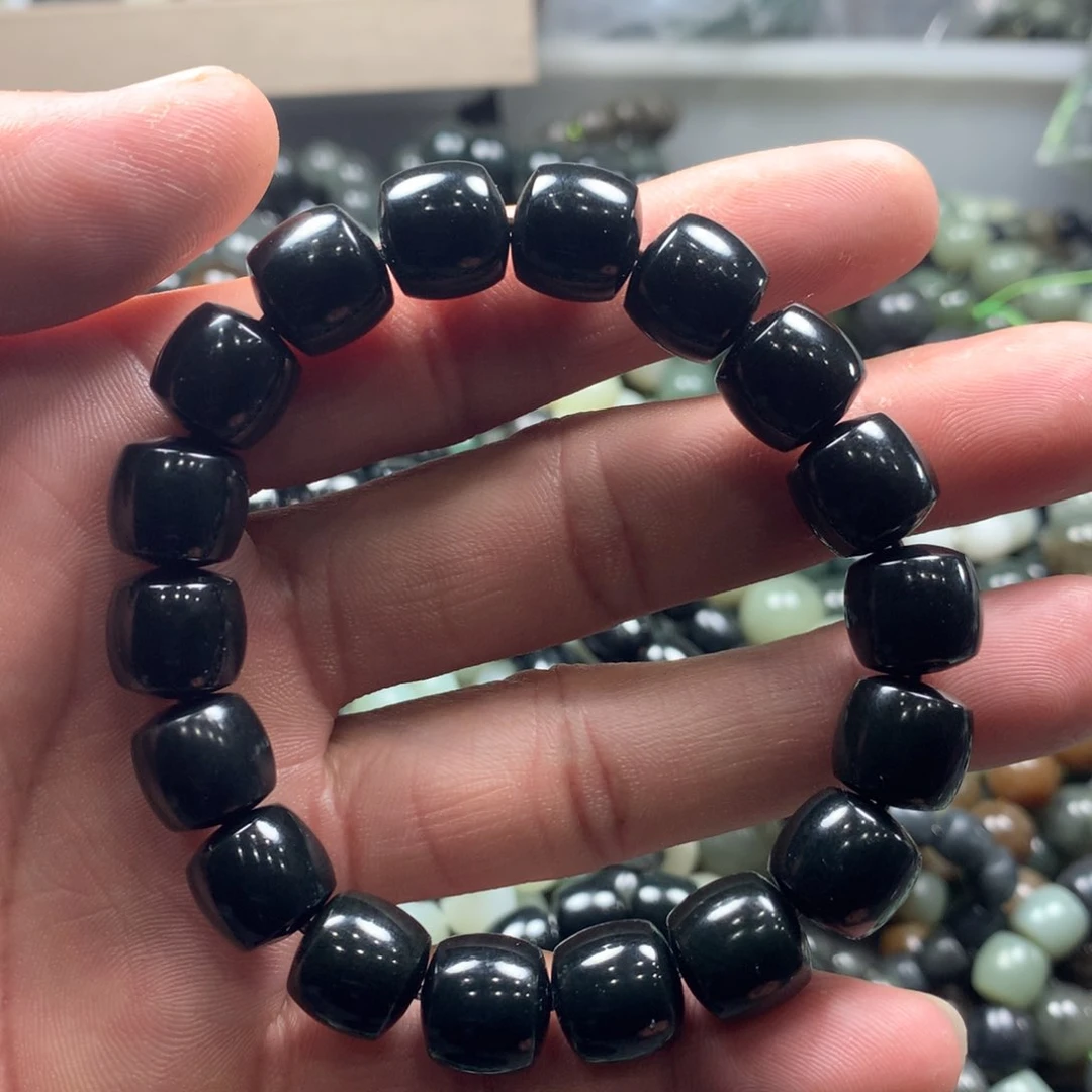 未镶嵌和田玉手链