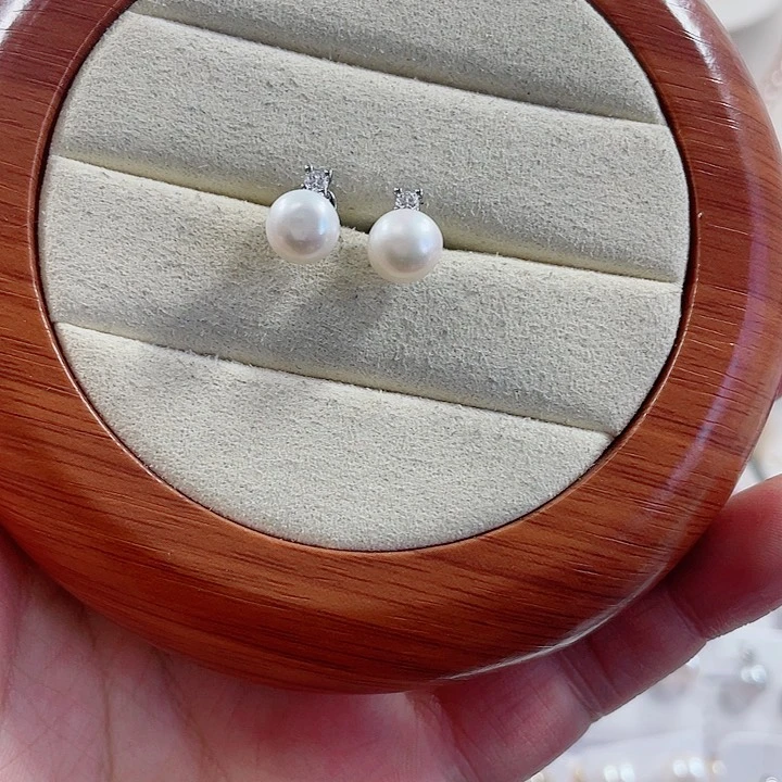 未镶嵌耳钉淡水珍珠