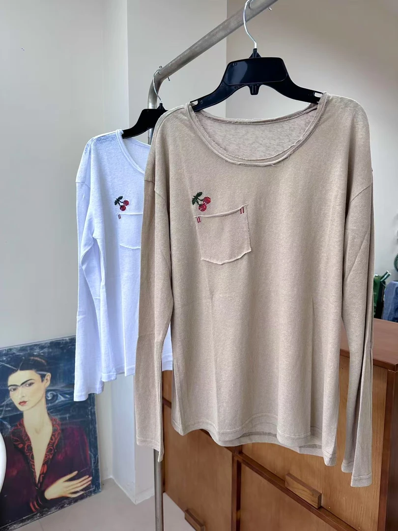 炸翻的可爱｜樱桃刺绣口袋长袖T恤 女面膜T防晒上衣 套头tee
