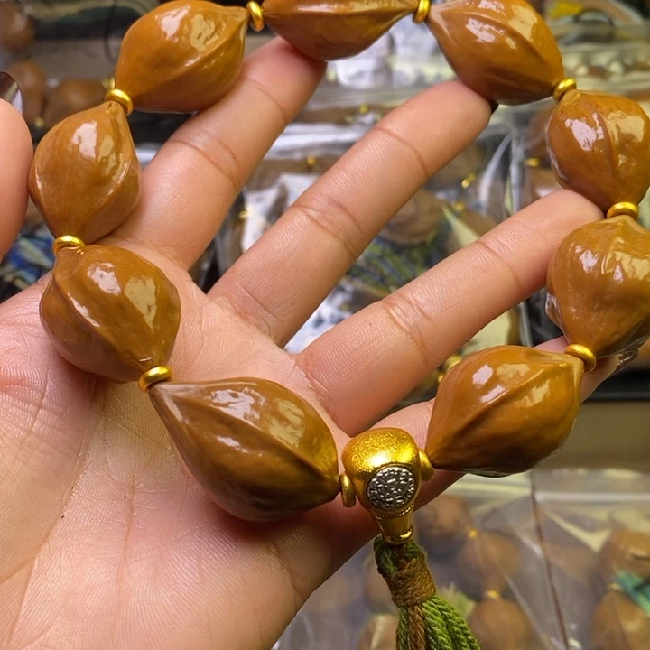 摆件橄榄核橄榄68/2.2