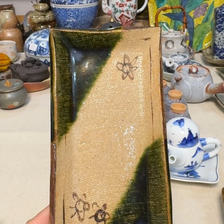 一个盘子的价格就