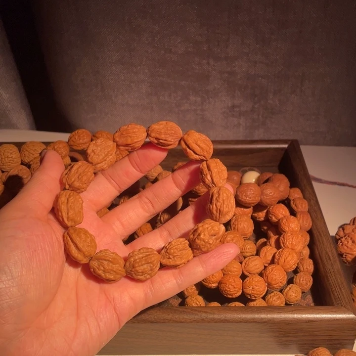 文玩核桃手串…………7