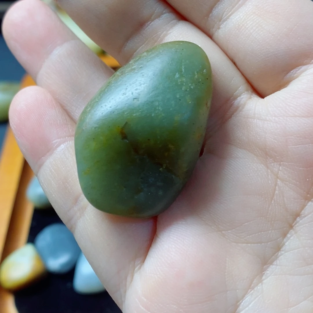 和田玉未镶嵌珠宝奇石