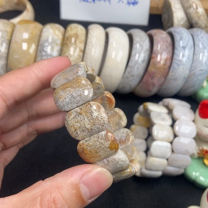 未镶嵌手链硅化珊瑚（珊瑚玉）