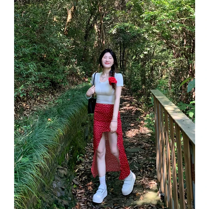 红色碎花不规则半身裙女夏季欧若风开衩半裙法式红裙高腰包臀长裙
