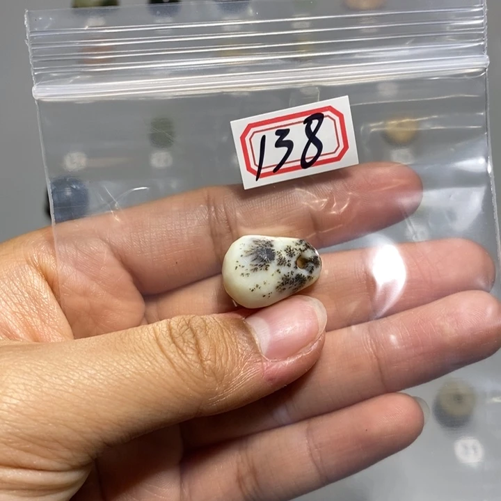 蛇纹石玉颈饰未镶嵌玲**空