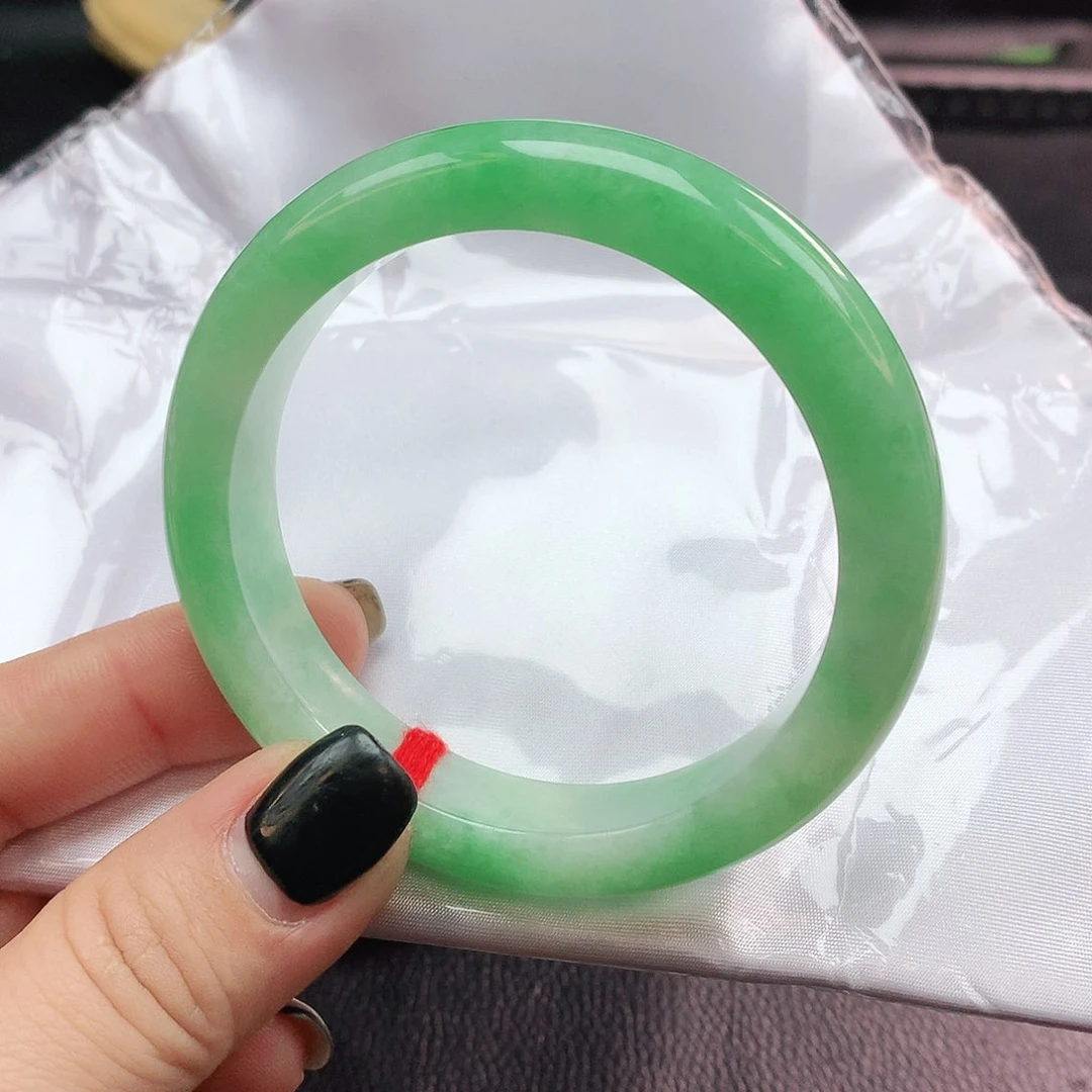 翡翠手镯未镶嵌正882421