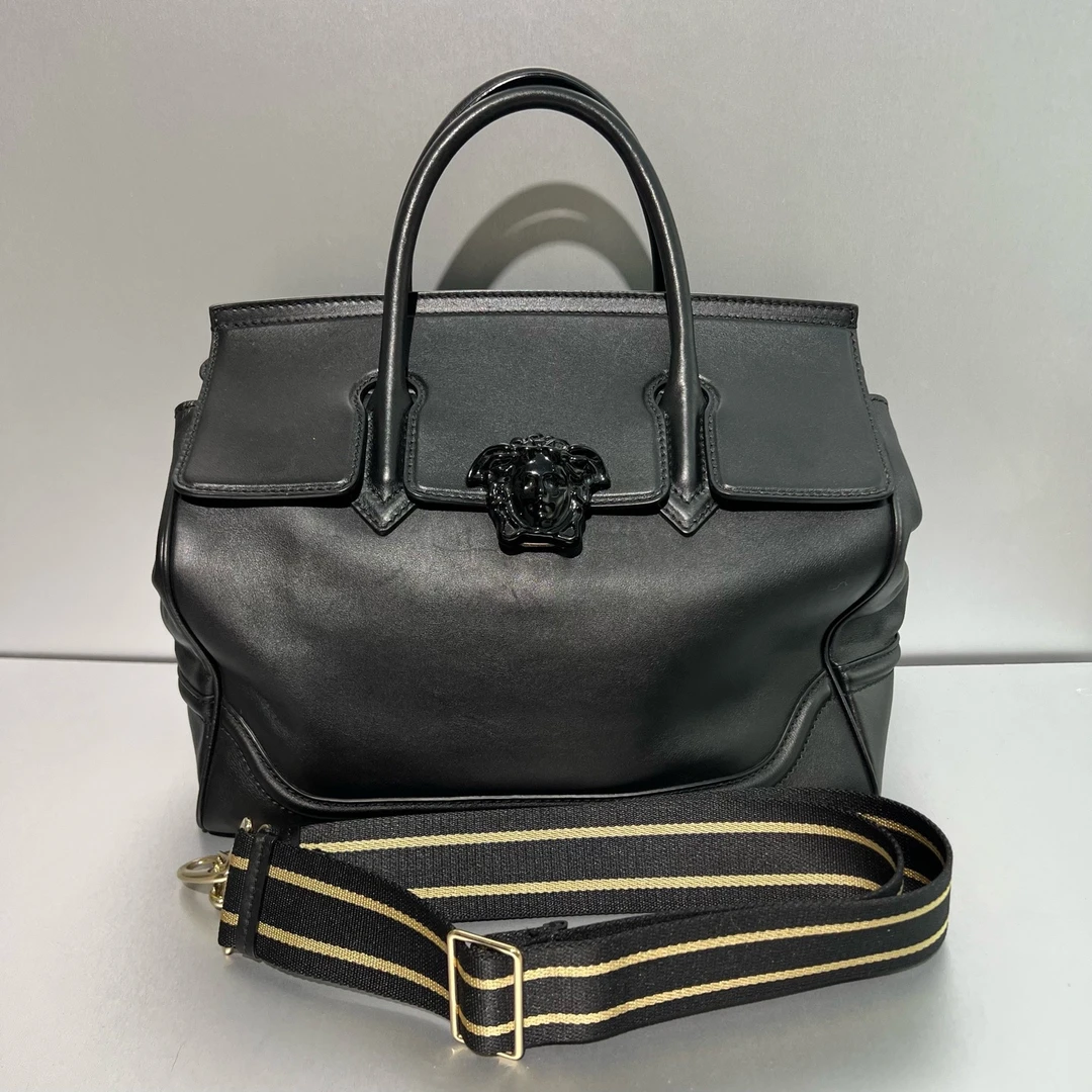 99新 VERSACE/范思哲 美杜莎系列黑色手提包/34✖️24✖️15