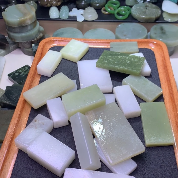 鑫***一未镶嵌和田玉（糖玉）珠宝半成品