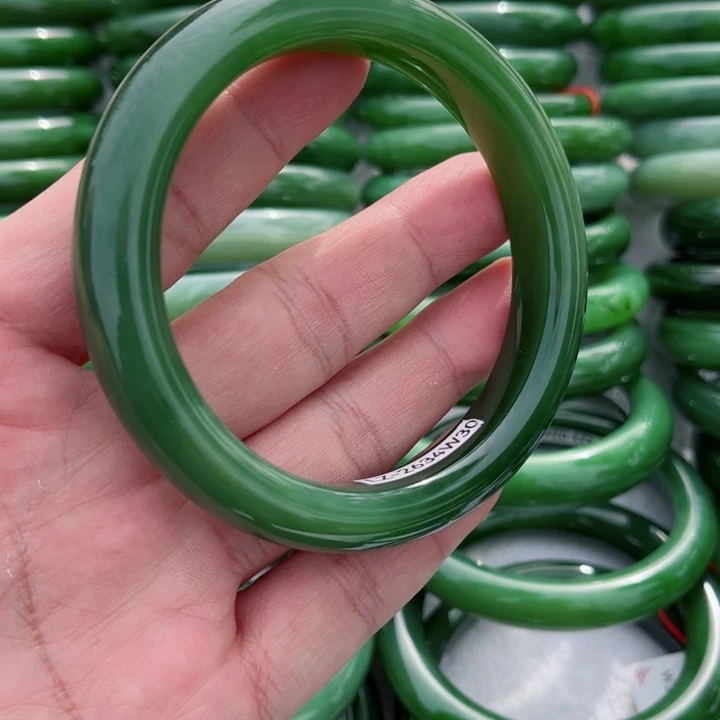 和田玉手镯未镶嵌明*63.5～0