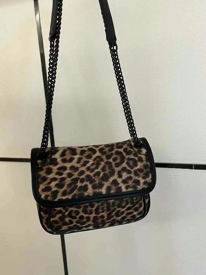 7029款百搭单肩包