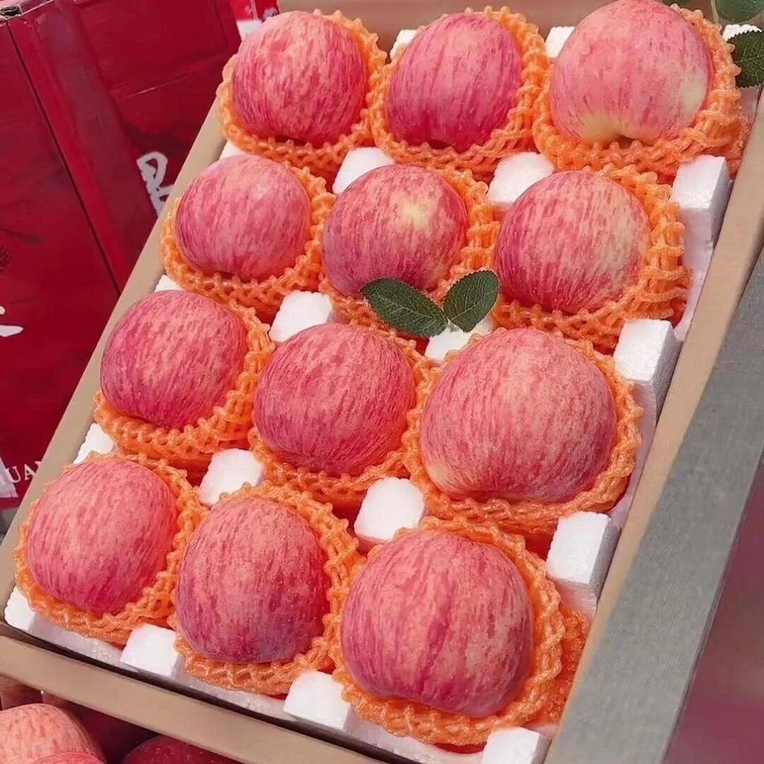 【回头客多】正宗烟台栖霞红富士产地直发脆甜多汁整箱批发