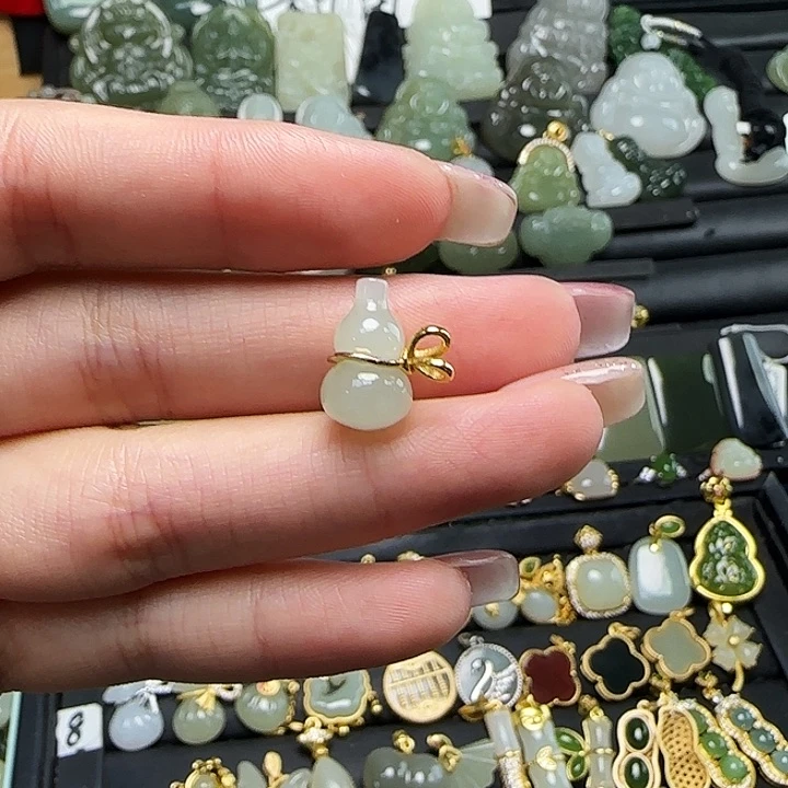 颈饰银S925镶嵌和田玉