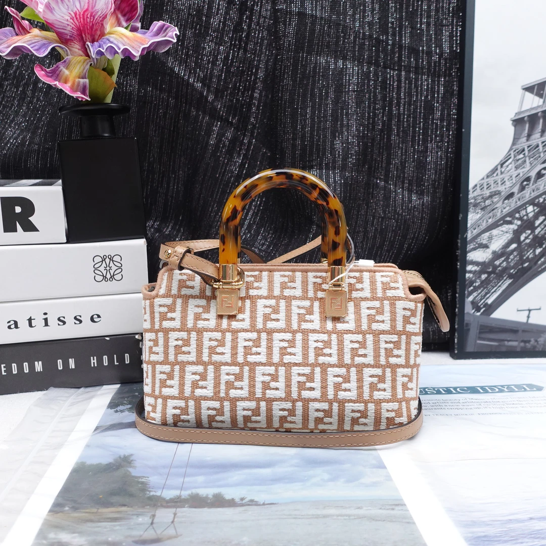 95新 FENDI/芬迪 单肩包/T10279946
