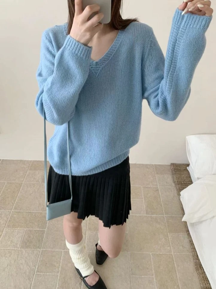 【潘潘.838851】秋冬新款驼羊绒摒金线鸡心领小设计女装针织衫