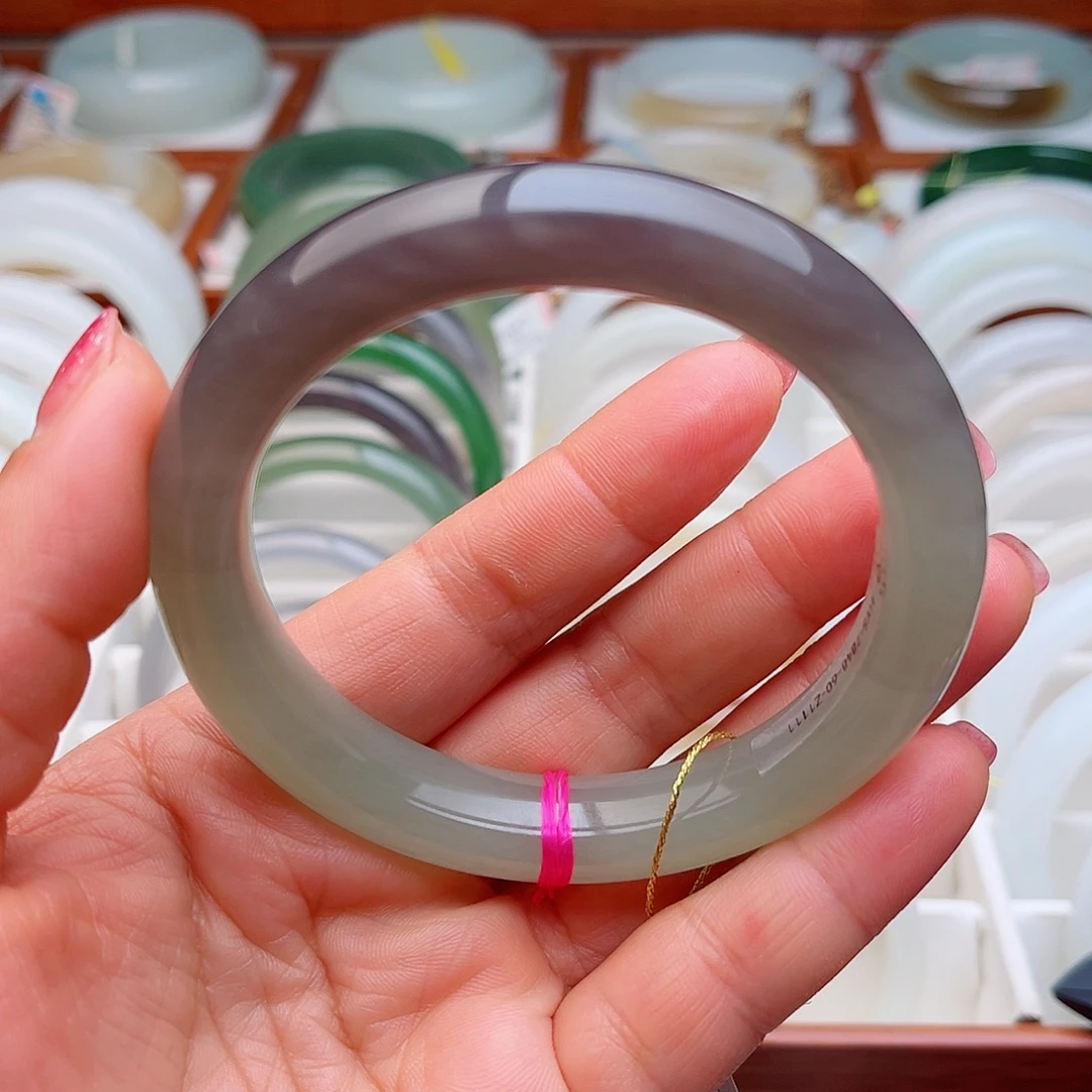 和田玉未镶嵌手镯50