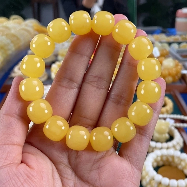 琥珀未镶嵌珠宝奇石14同料鸡油红老型26.64