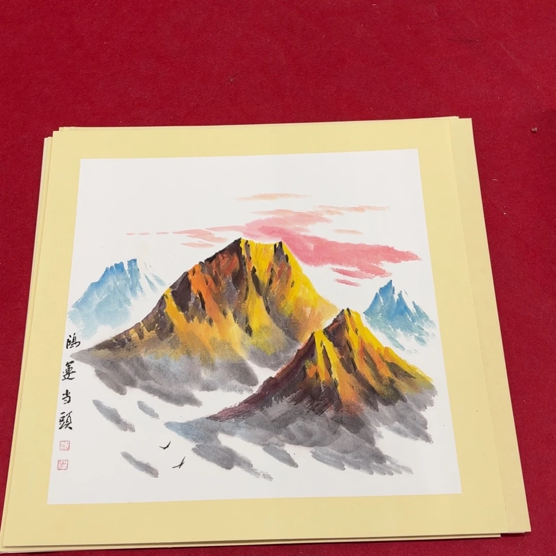 国画花鸟等图案为一体而得