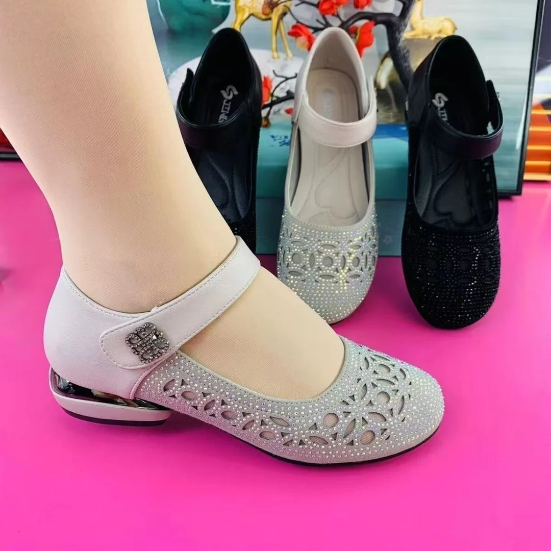 镂空透气单鞋软底软面夏季魔术贴激光烫钻洞洞鞋女士凉鞋