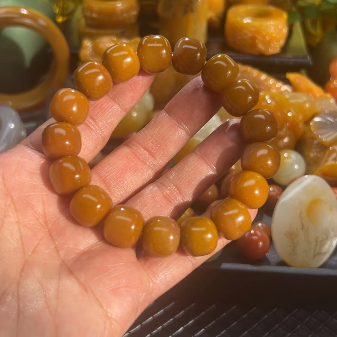 石英质玉未镶嵌颈饰