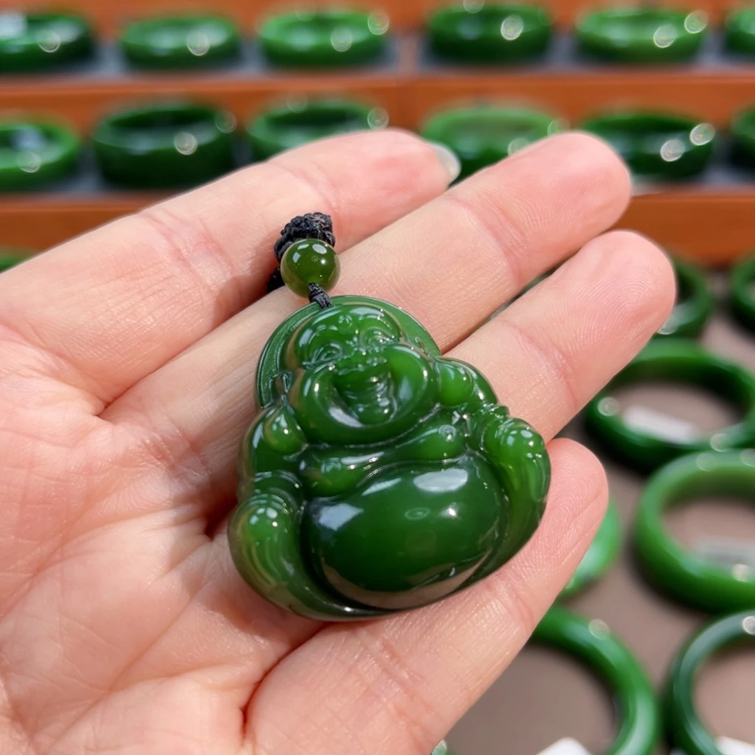 颈饰未镶嵌和田玉（碧玉）