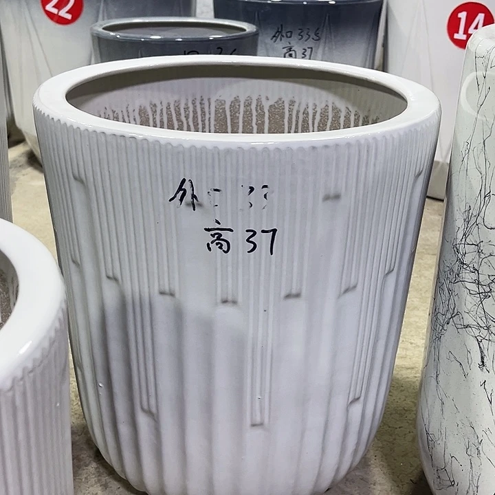 陶瓷花盆大号一个