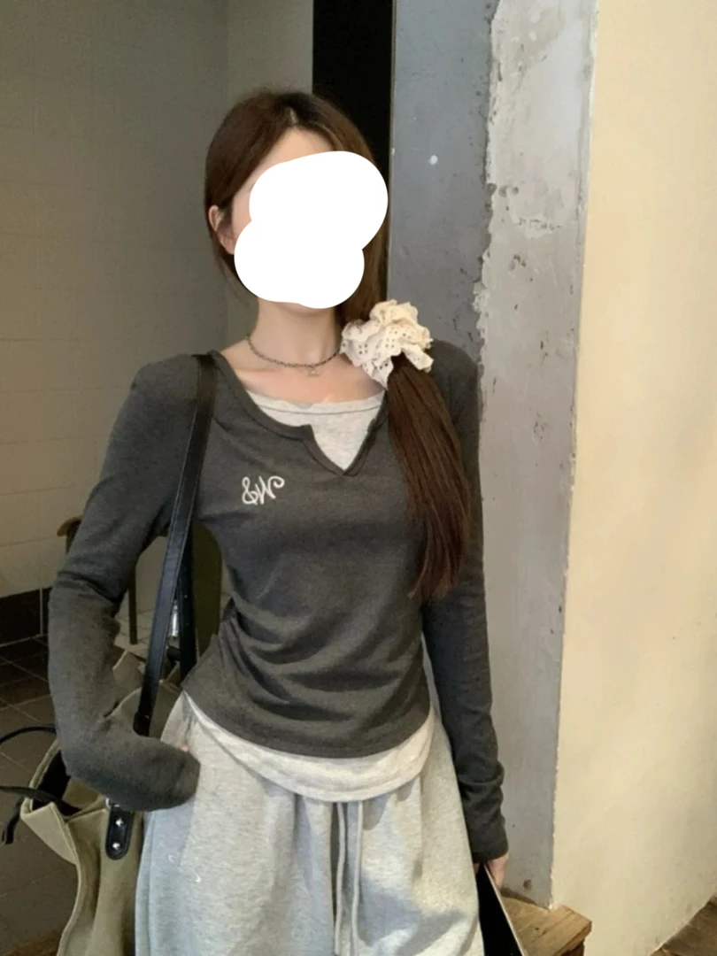 小红小绿大码显瘦长袖短款设计感纯欲风拼接百搭T恤V领假两件