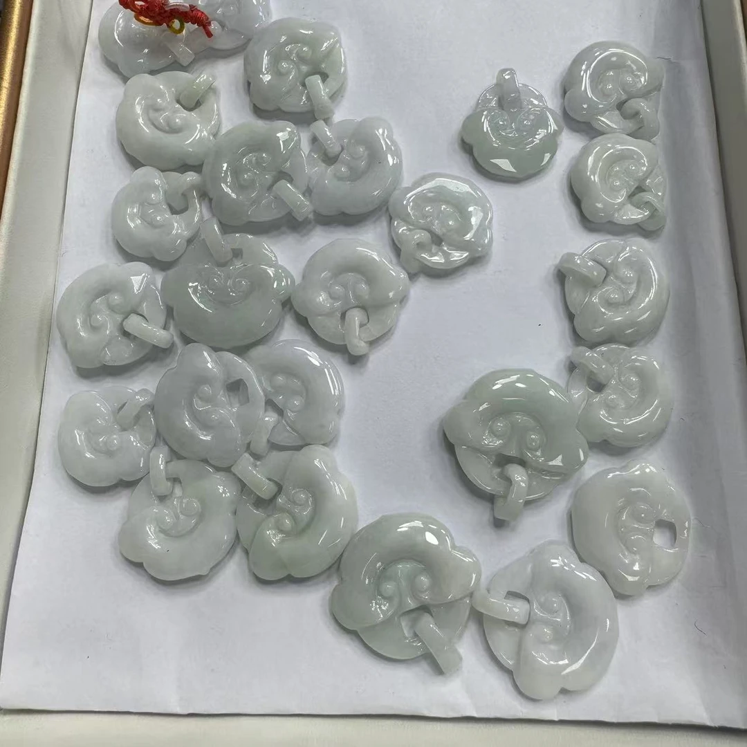 翡翠挂件多样性发1件