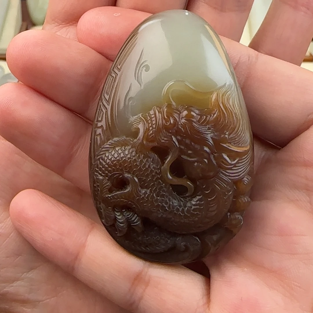 瑞***晓未镶嵌和田玉龙定制和田玉
