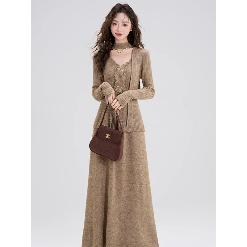 秋小满韩系氛围感穿搭针织连衣裙女2025早秋季新款气质搭配一整套