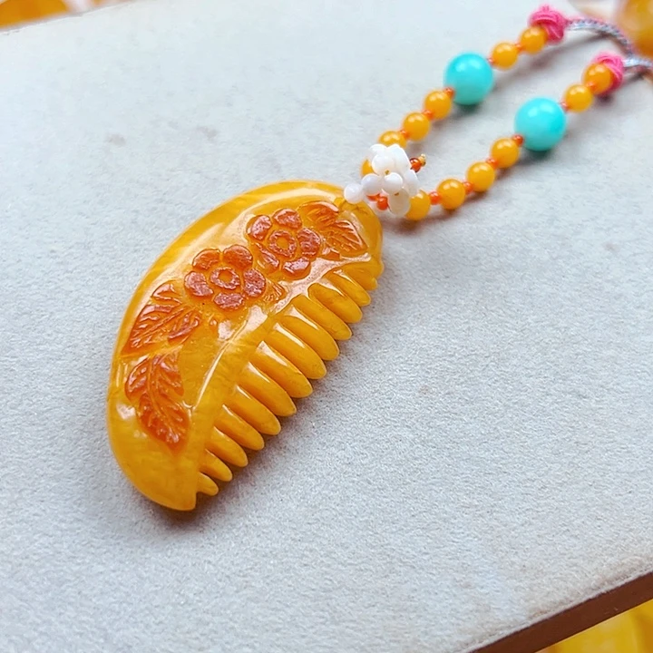 琥珀未镶嵌颈饰梅花养生梳