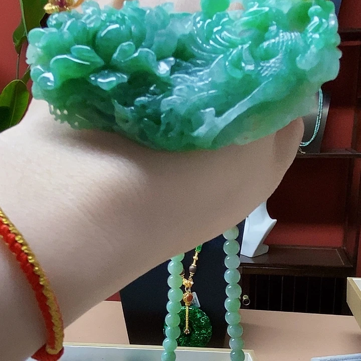 翡翠未镶嵌颈饰吊坠