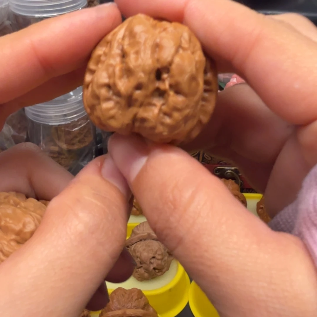 段****大叶紫檀（黑酸枝木类）