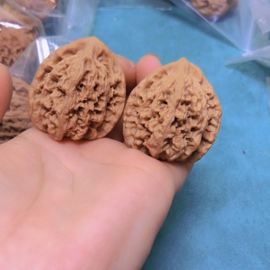 【闪购商品】把件核桃38.5梅枝虎出油